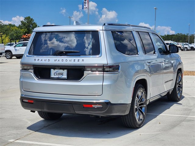 2023 Jeep Grand Wagoneer III photo 5