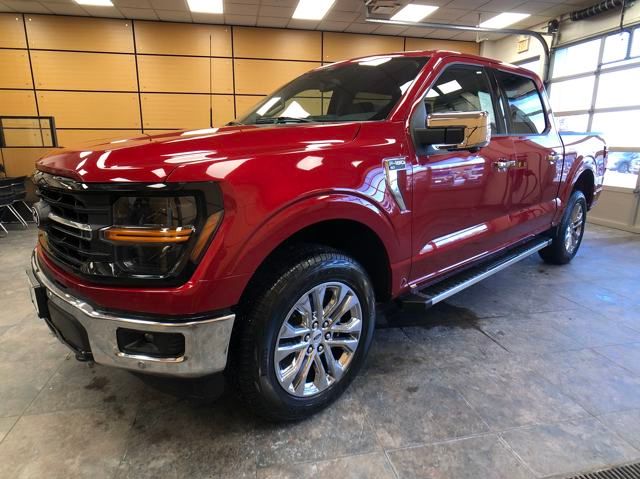 2025 Ford F-150 XLT photo 4