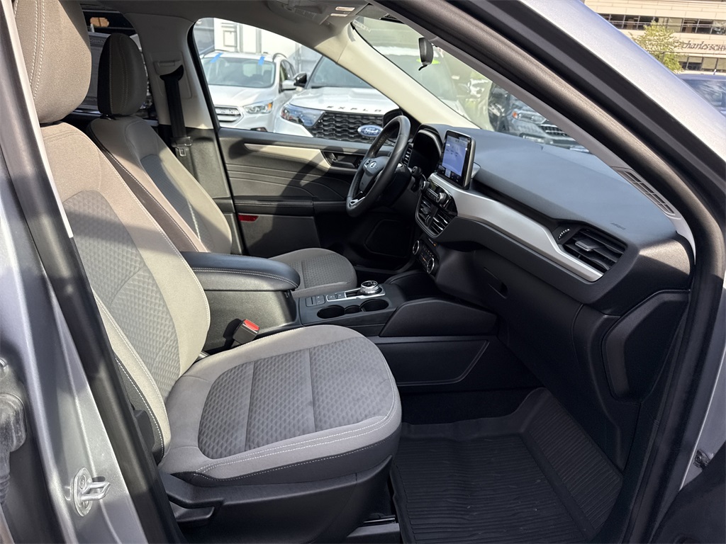 2022 Ford Escape SE photo 27