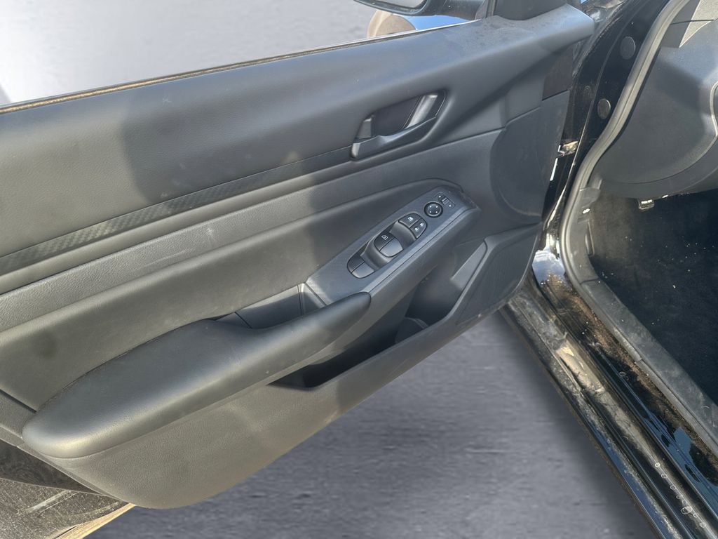 2025 Nissan Altima 2.5 S photo 11