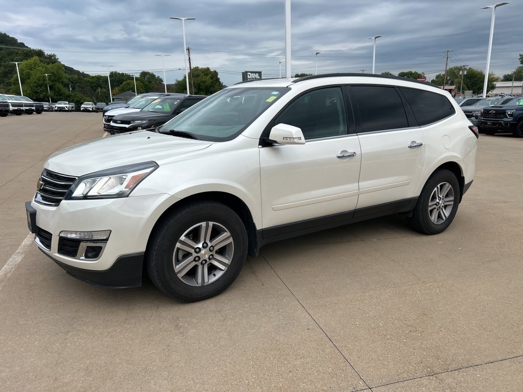 Used 2015 Chevrolet Traverse 1LT with VIN 1GNKVGKD4FJ324484 for sale in Winona, Minnesota