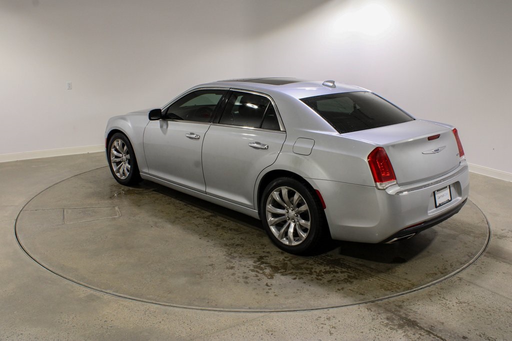 2020 Chrysler 300 Limited photo 3