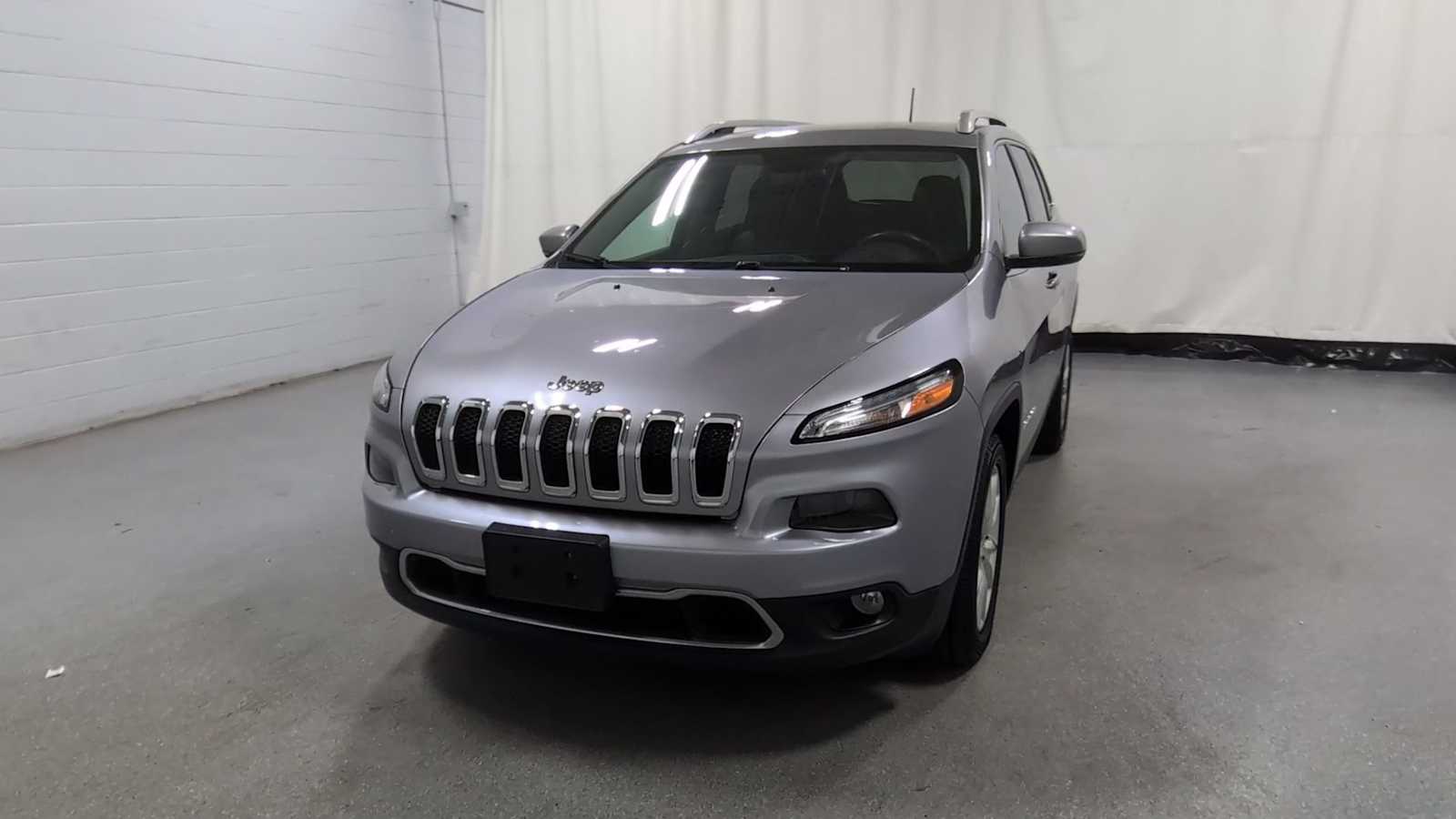 2016 Jeep Cherokee Limited photo 2