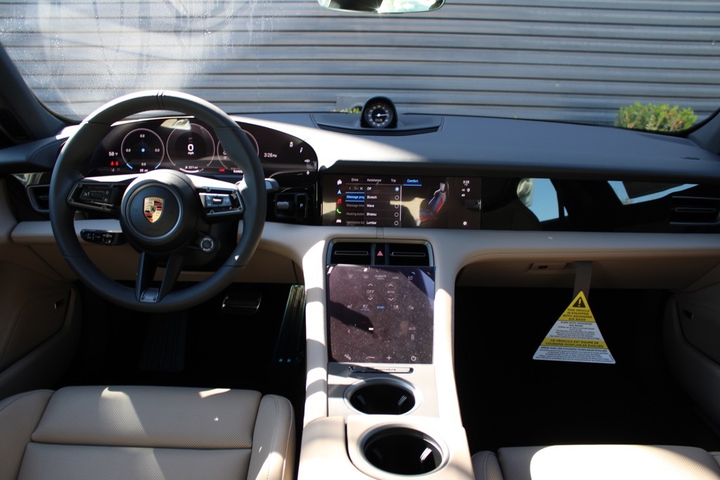 2025 Porsche Taycan 4S photo 21
