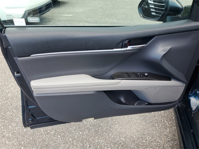2021 Toyota Camry XSE photo 8