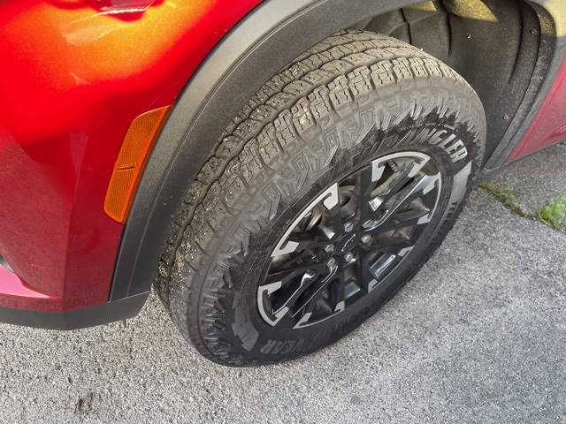 2024 Chevrolet Traverse Z71 photo 2