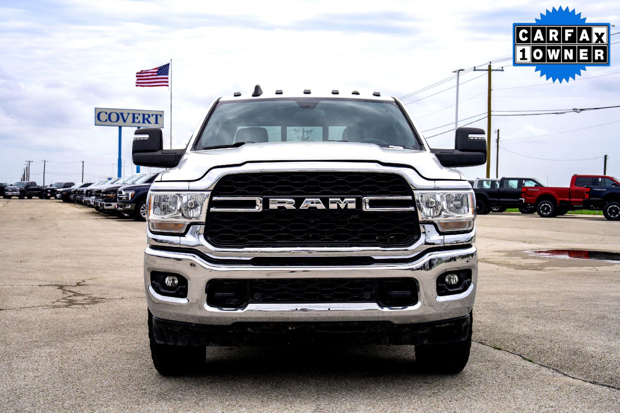 2023 Ram 3500 Tradesman photo 3