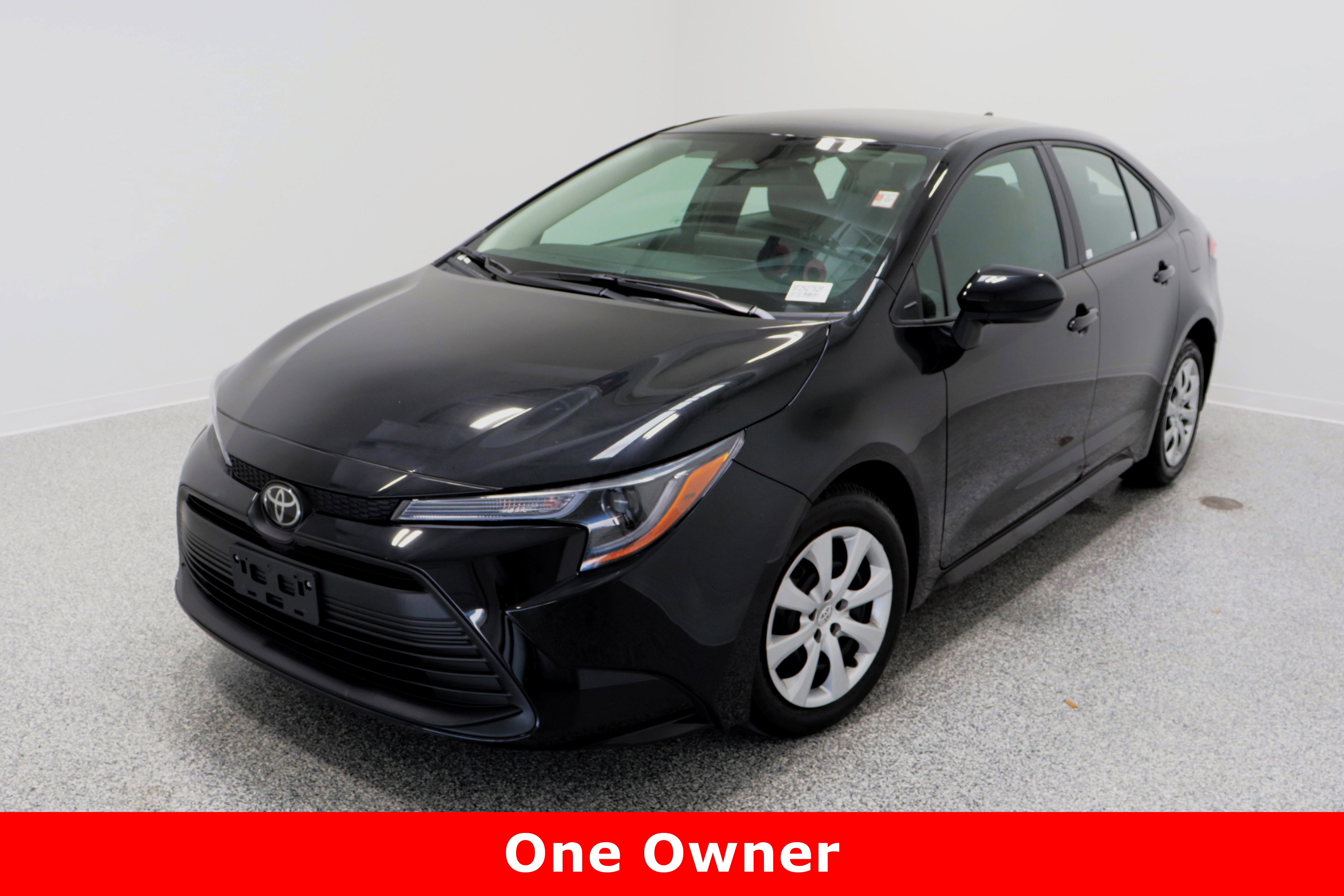 Used 2025 Toyota Corolla LE with VIN 5YFB4MDE7SP292782 for sale in Northfield, Minnesota