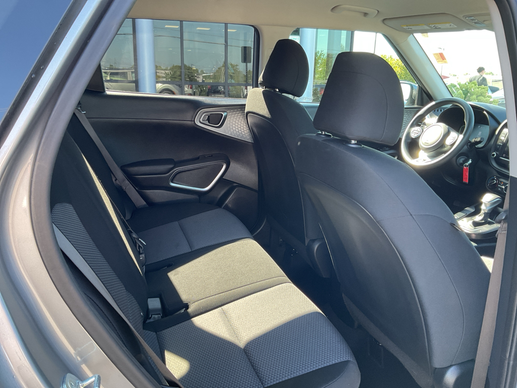 2023 Kia Soul LX photo 10