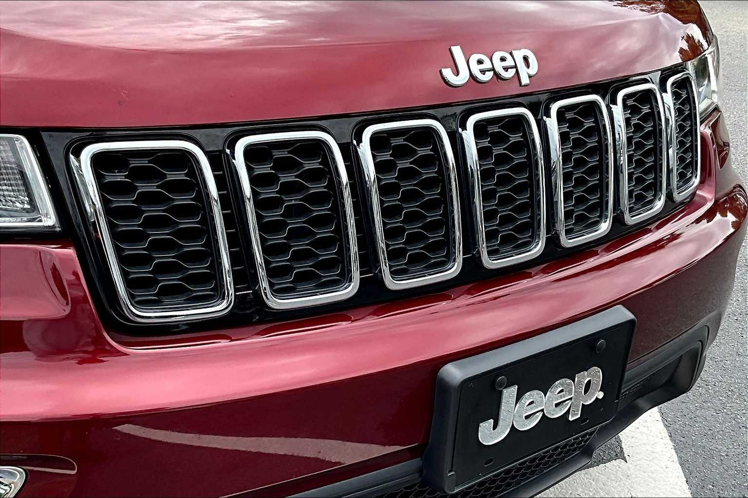2021 Jeep Grand Cherokee Laredo E photo 28