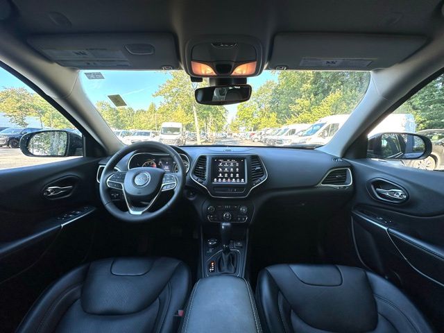 2022 Jeep Cherokee Latitude Lux photo 2