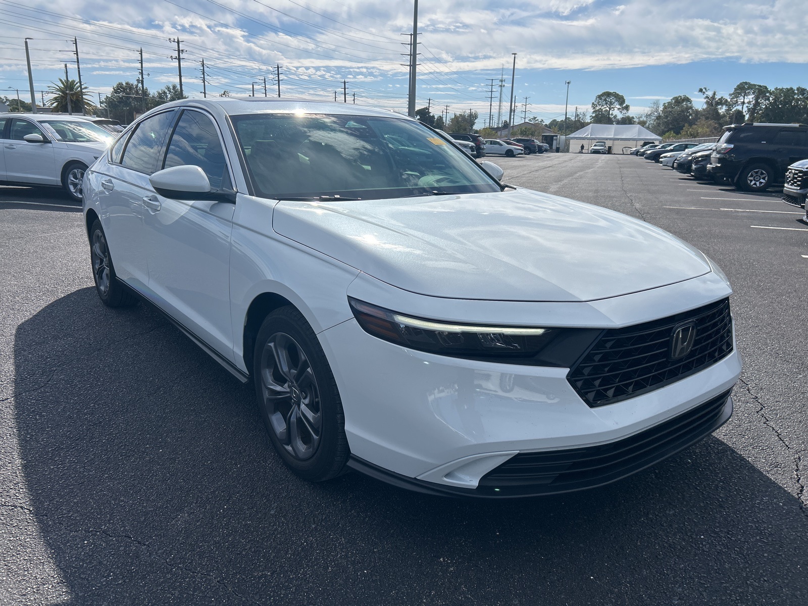 2023 Honda Accord EX's photo