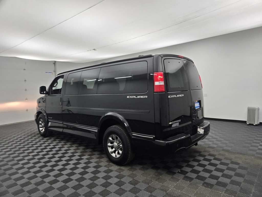 2019 Chevrolet Express Conversion Van photo 5