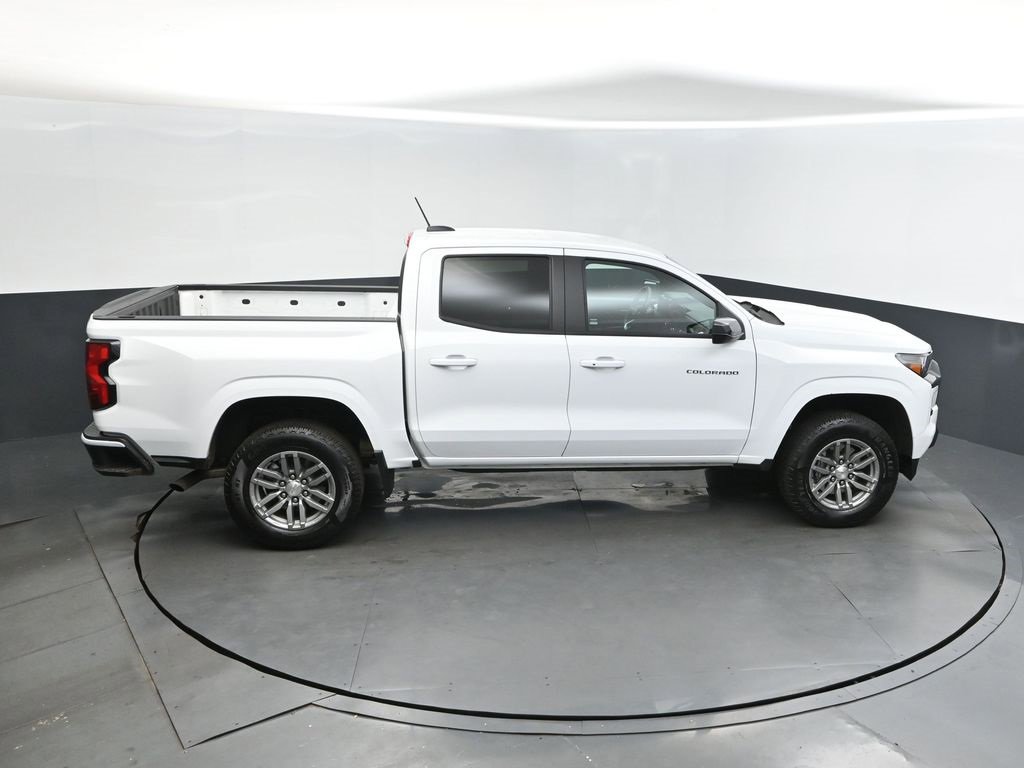 2024 Chevrolet Colorado LT photo 37