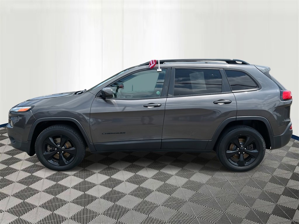 Used 2018 Jeep Cherokee Latitude with VIN 1C4PJMCB2JD561262 for sale in Eastpointe, MI