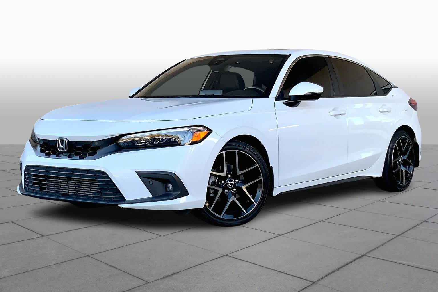 2024 Honda Civic Hatchback Sport Touring's photo