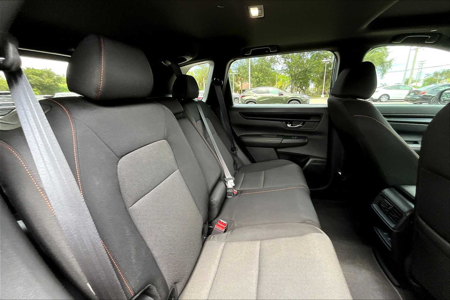2023 Honda CR-V Hybrid Sport photo 18