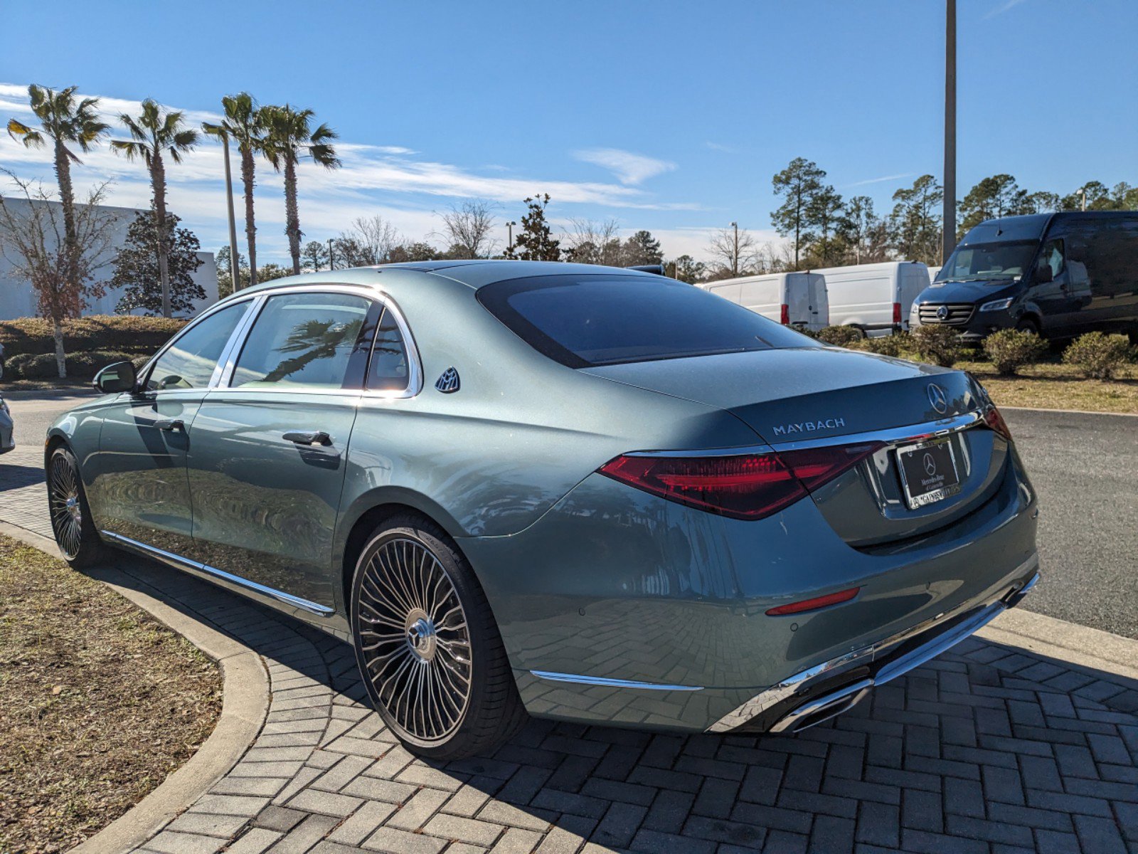 2025 Mercedes Benz S Maybach 450 580 photo 6