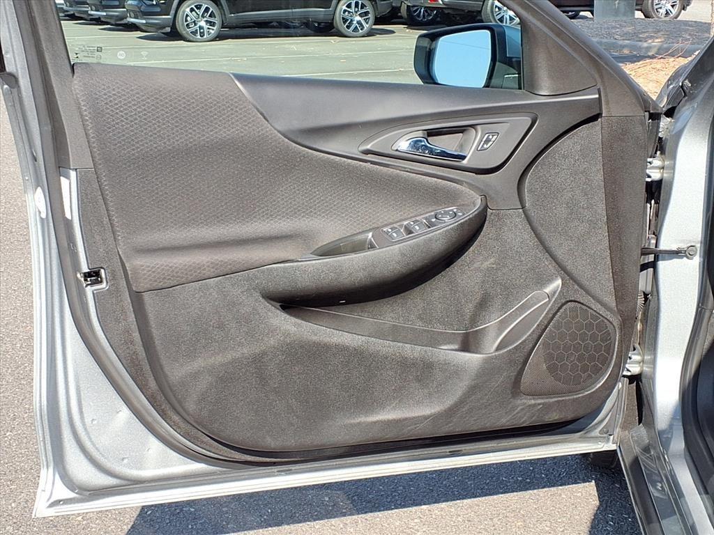 2024 Chevrolet Malibu 1LT photo 4