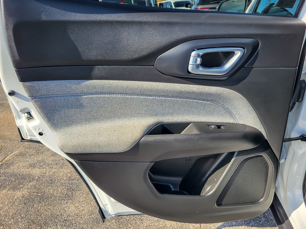 2022 Jeep Compass Latitude photo 14