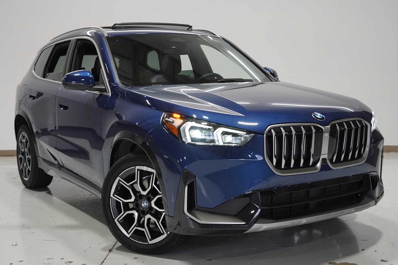 2025 Bmw X1 XDrive28i photo 3