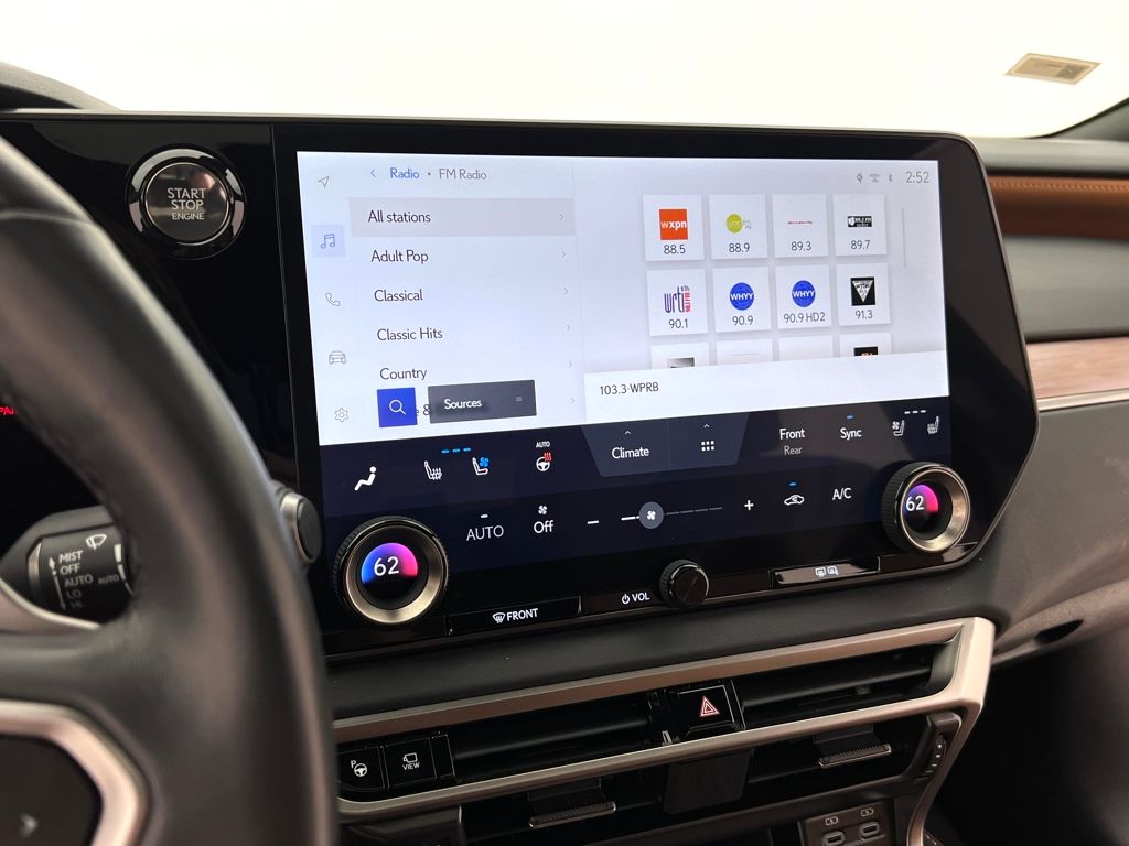 2024 Lexus RX 350 Premium photo 4