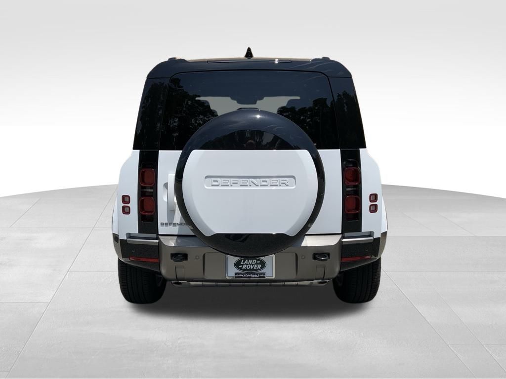 2025 Land Rover Defender 110 X-Dynamic SE photo 7