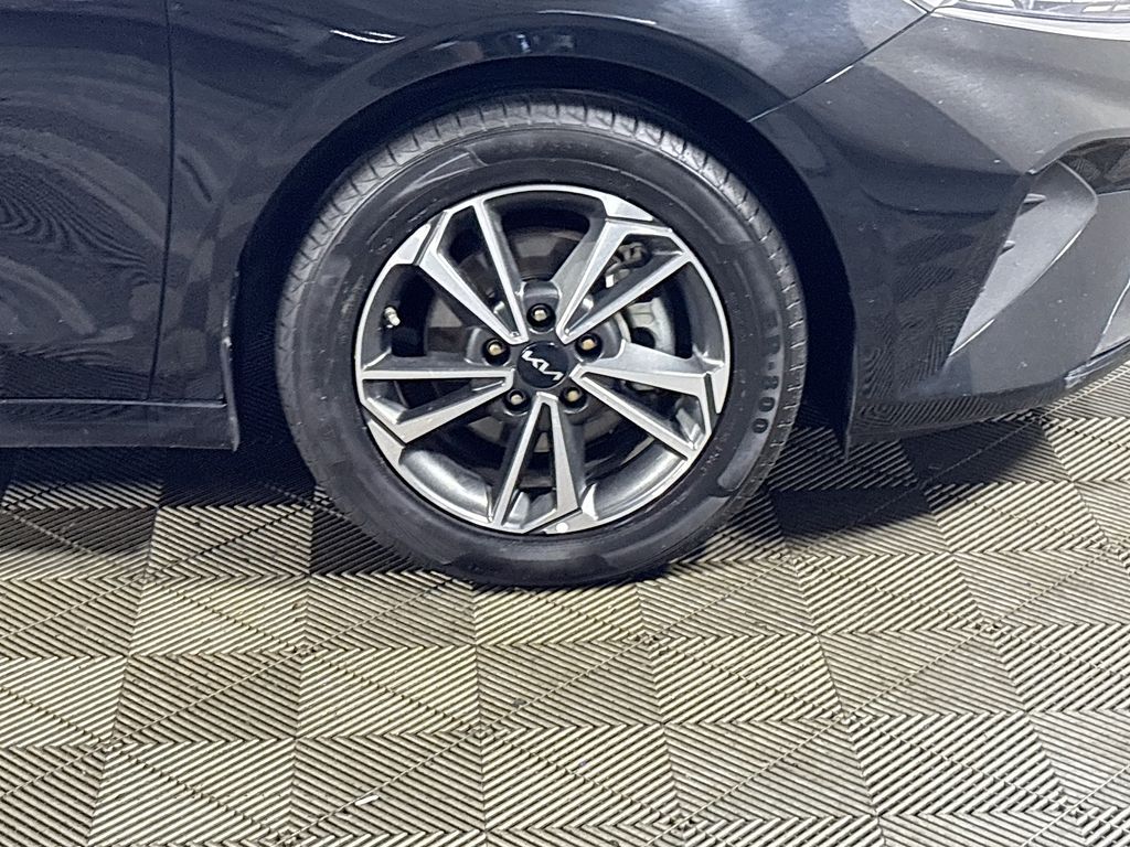 2023 Kia Forte LXS photo 21