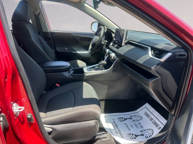 2023 Toyota RAV4 LE photo 15
