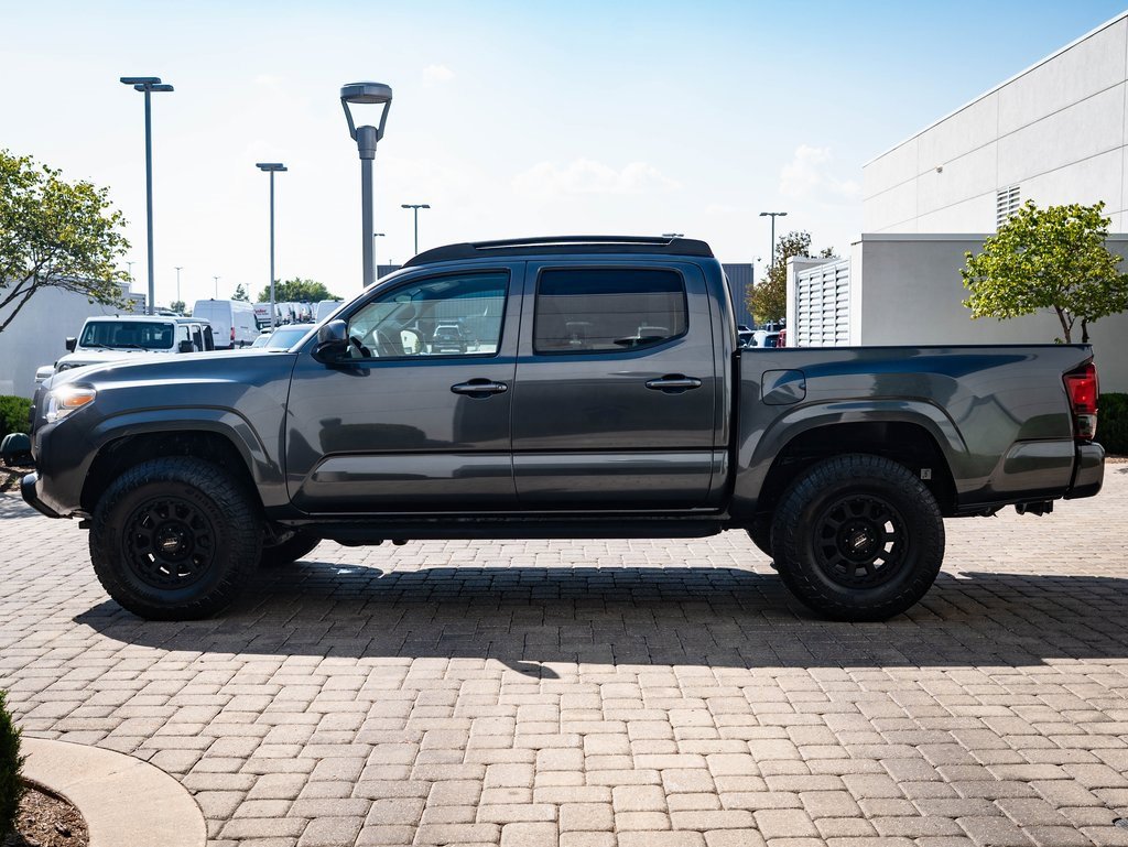 2022 Toyota Tacoma SR photo 5