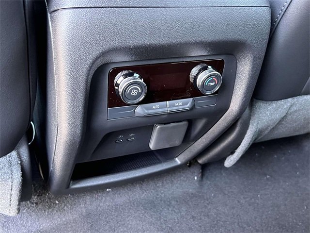2026 Buick Enclave Preferred photo 13