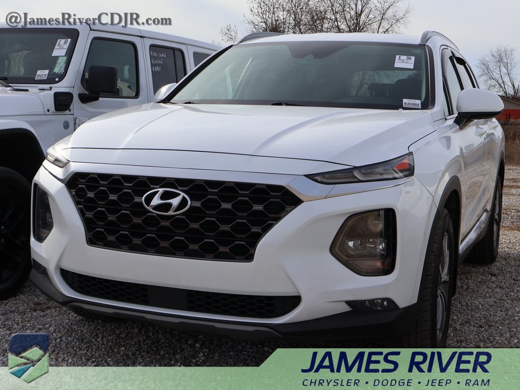 2020 Hyundai Santa Fe SEL's photo