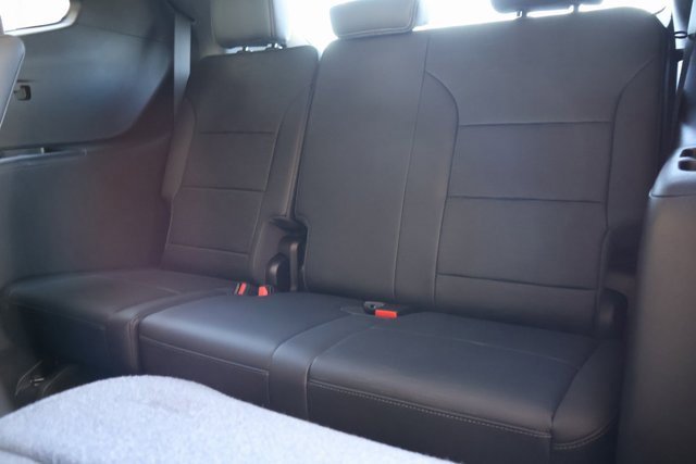 2025 Buick Enclave Sport Touring photo 13
