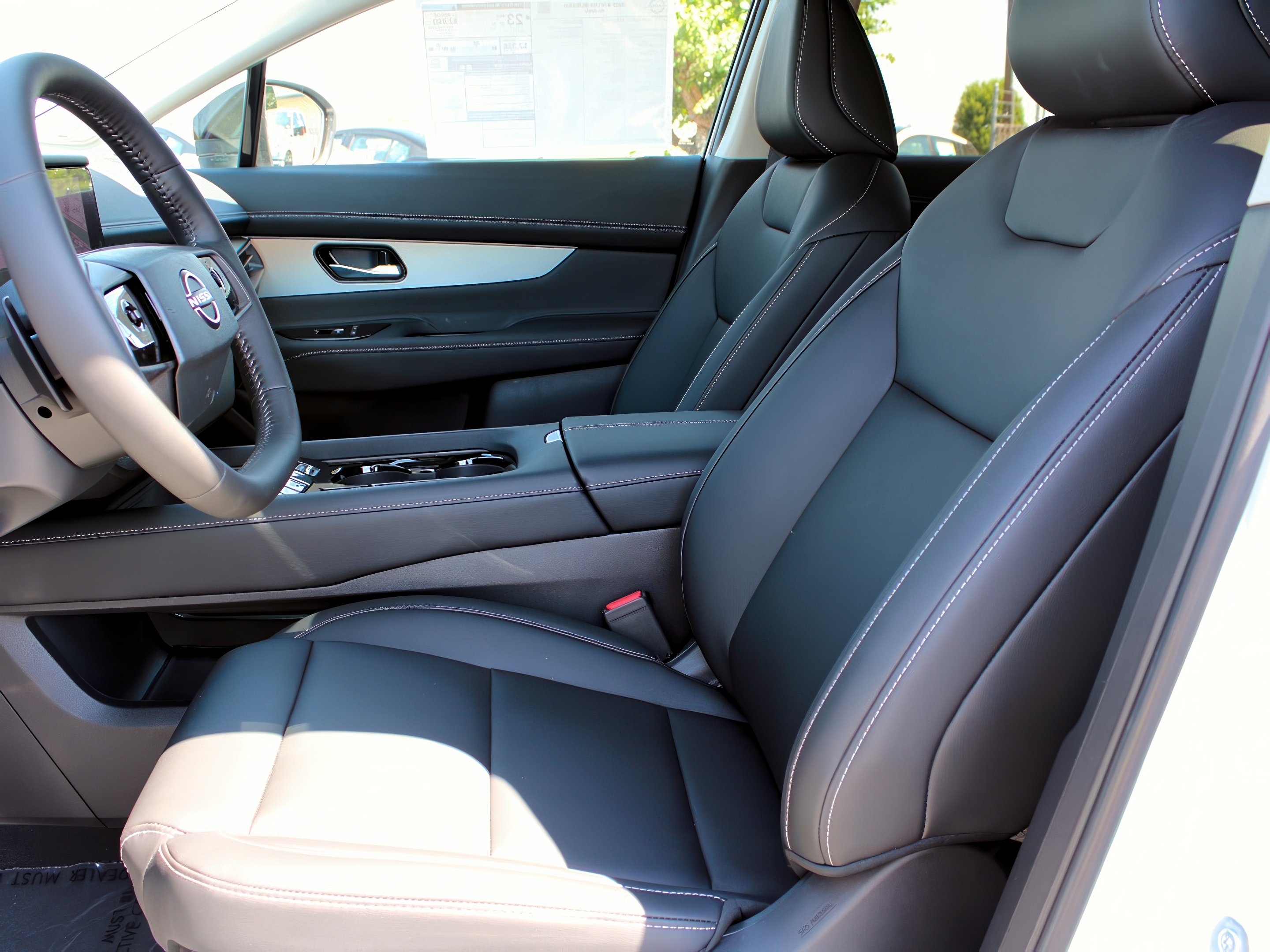 2025 Nissan Murano SL photo 10