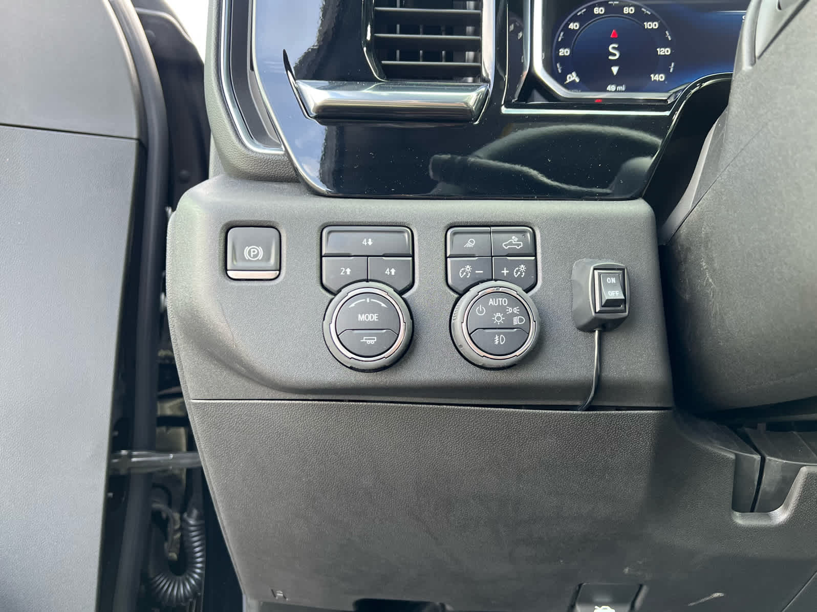 2025 Chevrolet Silverado 2500HD LT photo 18