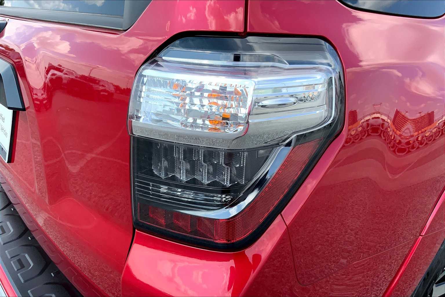 2024 Toyota 4Runner TRD photo 28