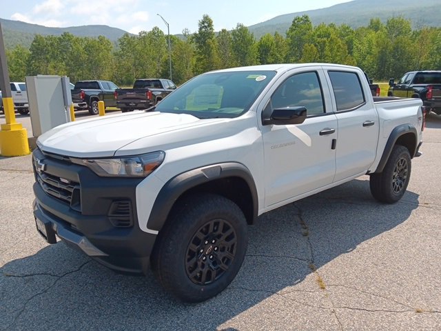 2026 Chevrolet Colorado Trail Boss photo 3