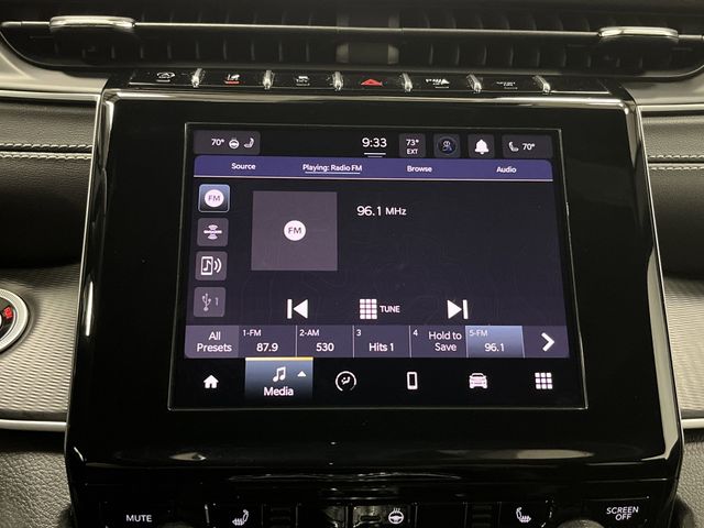 2024 Jeep Grand Cherokee Laredo photo 16
