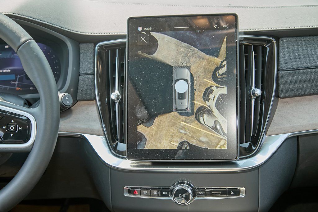 2026 VOLVO XC90 - Image 23