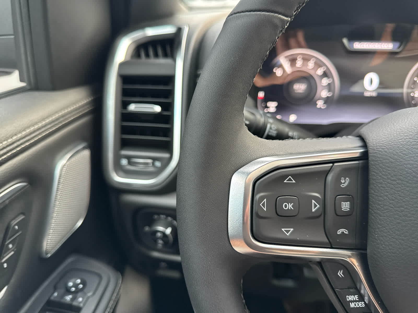 2025 Ram 1500 Laramie photo 25