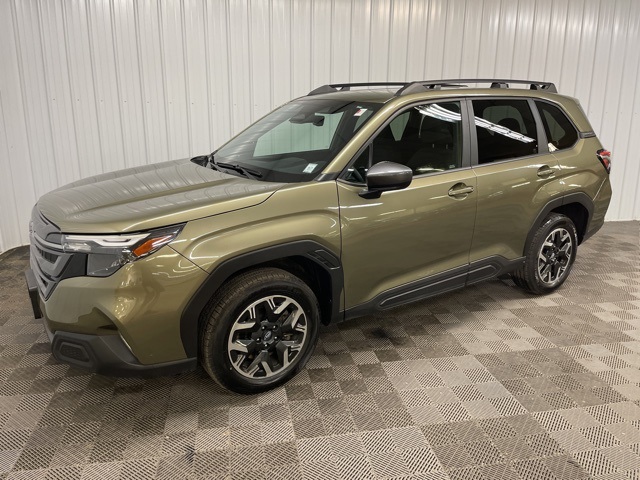 2025 Subaru Forester Premium photo 8