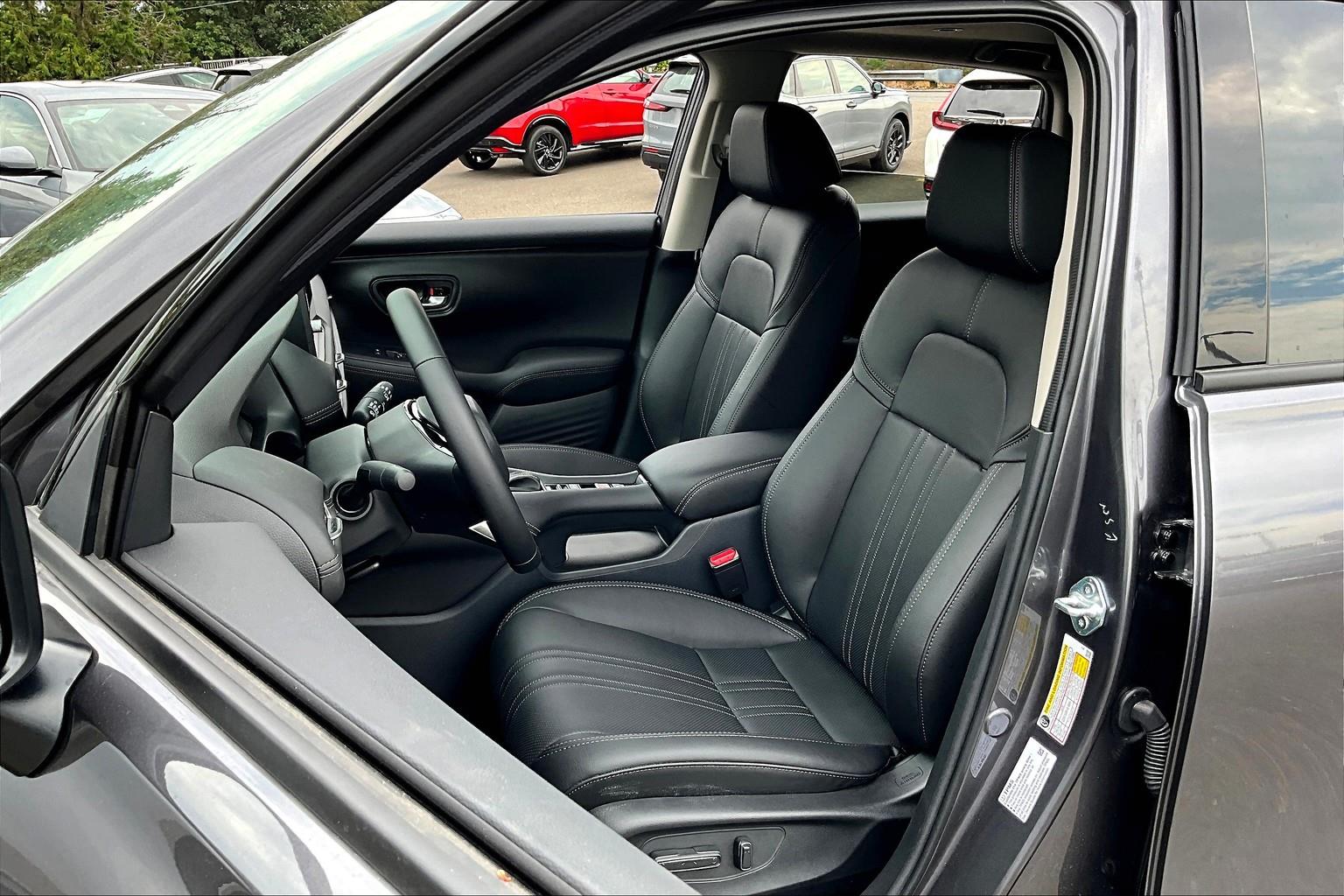 2026 Honda HR-V EX-L photo 6
