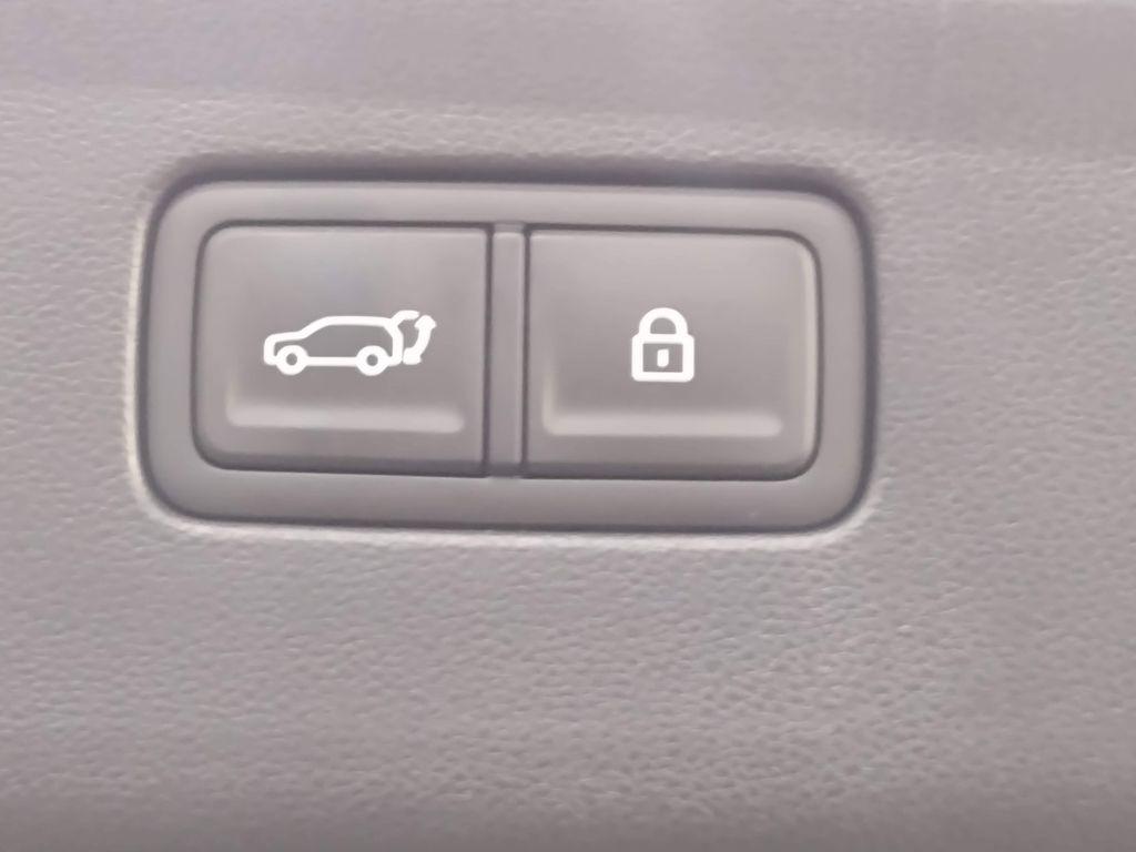 2026 Hyundai Ioniq SEL photo 16