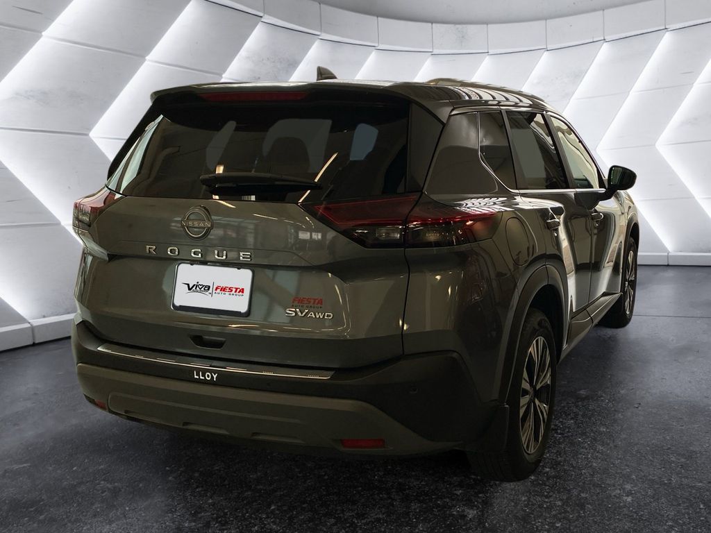 2023 Nissan Rogue SV photo 4