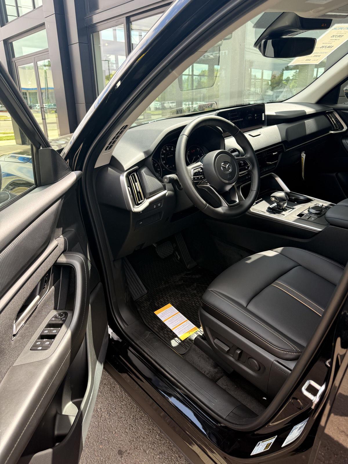 2025 Mazda CX-90 Select photo 5