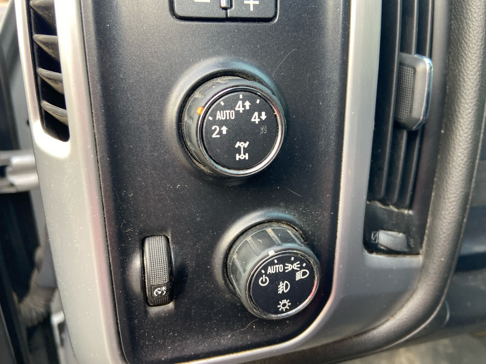 2016 Gmc Sierra 1500 SLE photo 18