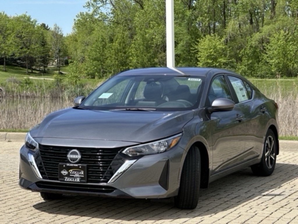 2025 Nissan Sentra SV photo 2