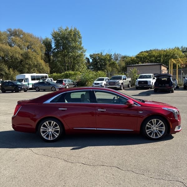 2018 Cadillac XTS Luxury photo 3