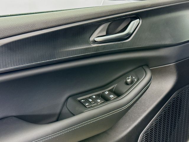 2025 Jeep Grand Cherokee Laredo X photo 16