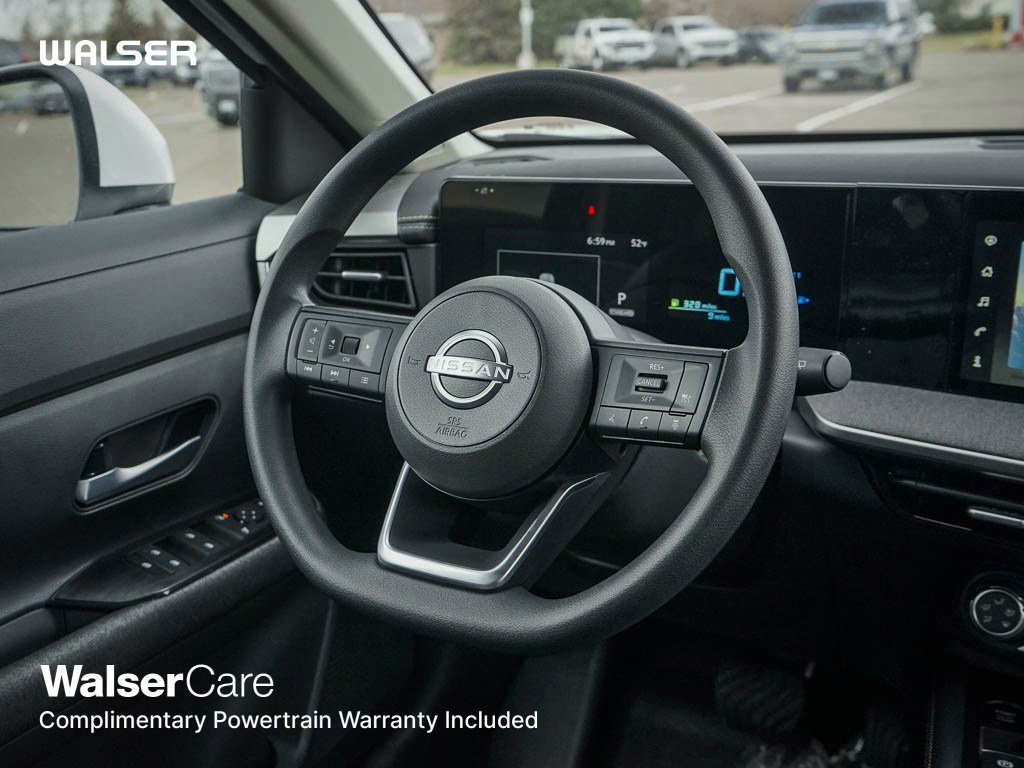2025 Nissan Kicks SV photo 13